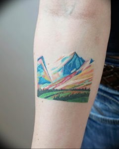 Фото тату горы на предплечье 23.07.2019 №058 - forearm mountain tattoo - tattoo-photo.ru