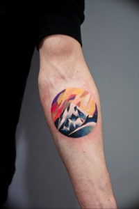 Фото тату горы на предплечье 23.07.2019 №061 - forearm mountain tattoo - tattoo-photo.ru