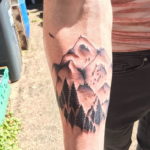 Фото тату горы на предплечье 23.07.2019 №073 - forearm mountain tattoo - tattoo-photo.ru