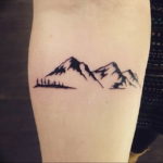 Фото тату горы на предплечье 23.07.2019 №087 - forearm mountain tattoo - tattoo-photo.ru