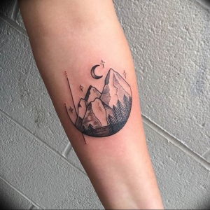 Фото тату горы на предплечье 23.07.2019 №097 - forearm mountain tattoo - tattoo-photo.ru