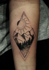 Фото тату горы на предплечье 23.07.2019 №105 - forearm mountain tattoo - tattoo-photo.ru