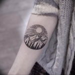 Фото тату горы на предплечье 23.07.2019 №115 - forearm mountain tattoo - tattoo-photo.ru