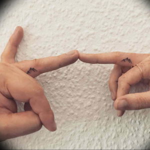 Фото тату горы на руке 23.07.2019 №009 - mountain tattoo on hand - tattoo-photo.ru