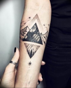 Фото тату горы на руке 23.07.2019 №031 - mountain tattoo on hand - tattoo-photo.ru