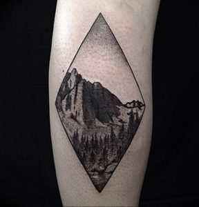 Фото тату горы на руке 23.07.2019 №033 - mountain tattoo on hand - tattoo-photo.ru