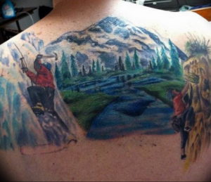 Фото тату горы на спине 23.07.2019 №004 - mountain tattoo on the back - tattoo-photo.ru