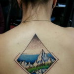 Фото тату горы на спине 23.07.2019 №008 - mountain tattoo on the back - tattoo-photo.ru