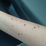 Фото тату созвездие на руке 12.07.2019 №002 - tattoo constellation on arm - tattoo-photo.ru