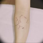 Фото тату созвездие на руке 12.07.2019 №006 - tattoo constellation on arm - tattoo-photo.ru