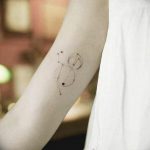 Фото тату созвездие на руке 12.07.2019 №027 - tattoo constellation on arm - tattoo-photo.ru