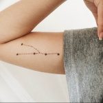 Фото тату созвездие тельца 12.07.2019 №006 - Taurus constellation tattoo - tattoo-photo.ru