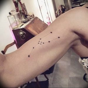 Фото тату созвездие тельца 12.07.2019 №008 - Taurus constellation tattoo - tattoo-photo.ru