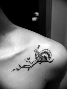 Фото тату улитка 28.07.2019 №041 - snail tattoo - tattoo-photo.ru