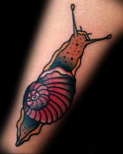 Фото тату улитка 28.07.2019 №058 - snail tattoo - tattoo-photo.ru