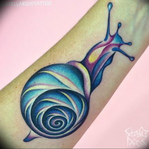 Фото тату улитка 28.07.2019 №059 - snail tattoo - tattoo-photo.ru