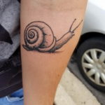 Фото тату улитка 28.07.2019 №078 - snail tattoo - tattoo-photo.ru