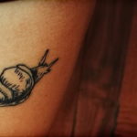 Фото тату улитка 28.07.2019 №114 - snail tattoo - tattoo-photo.ru