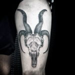 Фото тату череп козла 28.07.2019 №003 - goat skull tattoo - tattoo-photo.ru