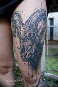 Фото тату череп козла 28.07.2019 №011 - goat skull tattoo - tattoo-photo.ru