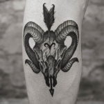 Фото тату череп козла 28.07.2019 №132 - goat skull tattoo - tattoo-photo.ru