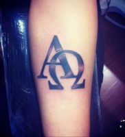 Фото альфа и омега тату 13.08.2019 №040 — alpha and omega tattoo — tattoo-photo.ru