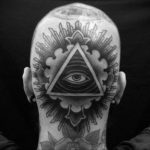 тату глаз на затылке 24.09.2019 №006 -the back of the head tattoo- tattoo-photo.ru