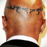 тату корона на затылке 24.09.2019 №008 -the back of the head tattoo- tattoo-photo.ru