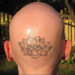 тату лотос на затылке 24.09.2019 №004 -the back of the head tattoo- tattoo-photo.ru
