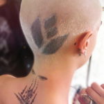 тату на затылке для девушек 24.09.2019 №023 -the back of the head tattoo- tattoo-photo.ru
