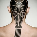 фото татуировки на затылке 24.09.2019 №017 -the back of the head tattoo- tattoo-photo.ru