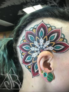 тату лотос на затылке 24.09.2019 №007 -the back of the head tattoo- tattoo-photo.ru