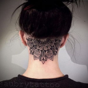 тату на затылке для девушек 24.09.2019 №002 -the back of the head tattoo- tattoo-photo.ru