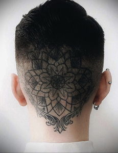 тату на затылке для девушек 24.09.2019 №025 -the back of the head tattoo- tattoo-photo.ru