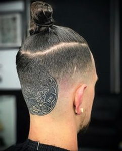 тату на затылке для мужчин 24.09.2019 №016 -the back of the head tattoo- tattoo-photo.ru