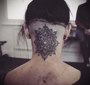 тату на затылке и шее 24.09.2019 №040 -the back of the head tattoo- tattoo-photo.ru