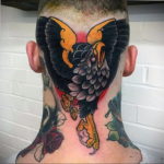 фото татуировки на затылке 24.09.2019 №015 -the back of the head tattoo- tattoo-photo.ru