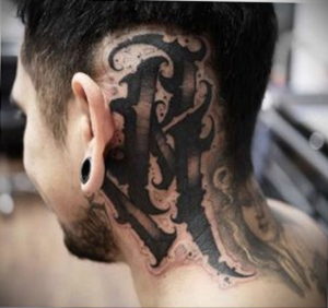 фото татуировки на затылке 24.09.2019 №019 -the back of the head tattoo- tattoo-photo.ru