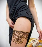 Мехенди на ляжках фото пример 14.02.2020 №033 -Mehendi on thighs- tattoo-photo.ru