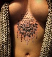 фото тату мандала на груди 04.02.2020 №083 -mandala tattoo- tattoo-photo.ru