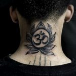 фото тату ом и лотос 08.02.2020 №075 -tattoo om- tattoo-photo.ru