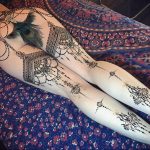 Мехенди на ляжках фото пример 14.02.2020 №071 -Mehendi on thighs- tattoo-photo.ru