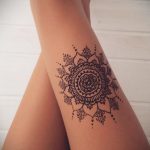 Мехенди на ляжках фото пример 14.02.2020 №080 -Mehendi on thighs- tattoo-photo.ru