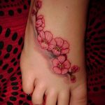 Фото вариант тату сакура для девушки 09.02.2020 №023 -sakura tattoo- tattoo-photo.ru