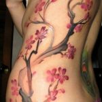 Фото тату сакура на бедре 09.02.2020 №007 -sakura tattoo- tattoo-photo.ru