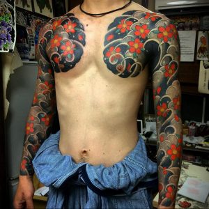 Фото тату сакура на груди 09.02.2020 №005 -sakura tattoo- tattoo-photo.ru