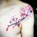 Фото тату сакура на плече 09.02.2020 №003 -sakura tattoo- tattoo-photo.ru