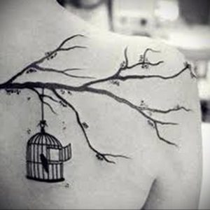 птица вылетает из клетки тату 02.01.2019 №022 -bird cage tattoo- tattoo-photo.ru