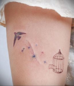 птица вылетает из клетки тату 02.01.2019 №027 -bird cage tattoo- tattoo-photo.ru