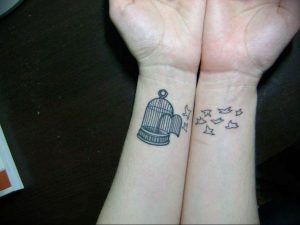 птица вылетает из клетки тату 02.01.2019 №031 -bird cage tattoo- tattoo-photo.ru